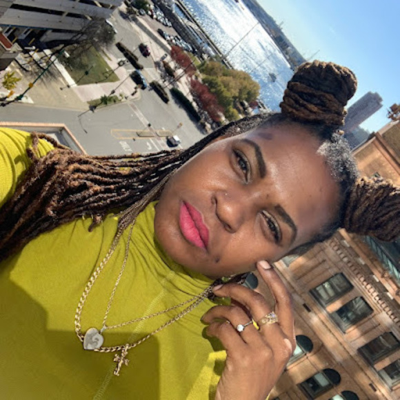 Meet your Posher, Kurstin - Picture 1 of 1